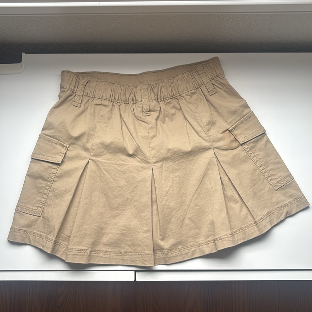 Pleated Khaki Cargo Skort - Picture 3 of 3